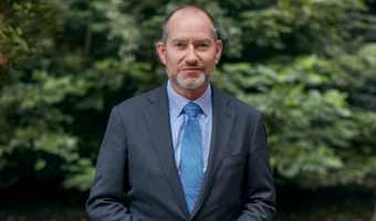 Franchisenemer komt onder non-concurrentiebeding uit