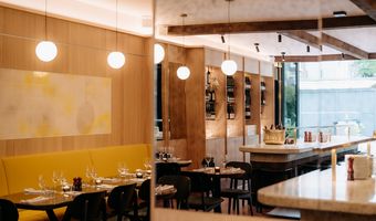 Petit Caron heropent naast Café Caron