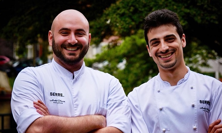 Chefs Okura serveren comfortfood op zomerse Serre’s Thursdays