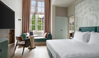 Corendon heropent vernieuwd The College Hotel