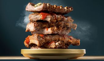 Terug van weggeweest: onbeperkt spareribs bij De Beren