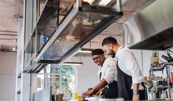 Horecapersoneel in loondienst jaloers op zzp-collega