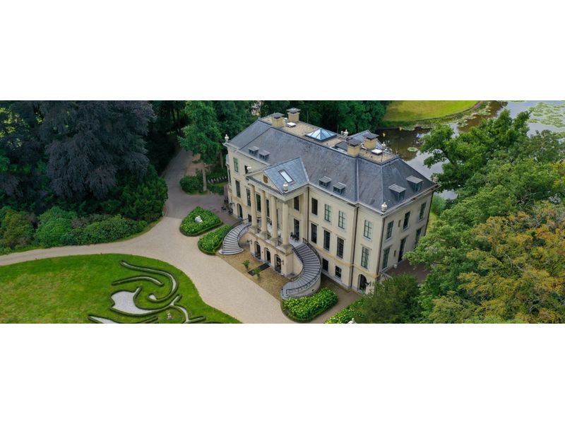 Soenil Bahadoer helpt Voltaire* in Parc Broekhuizen uit de brand na vertrek chef-kok