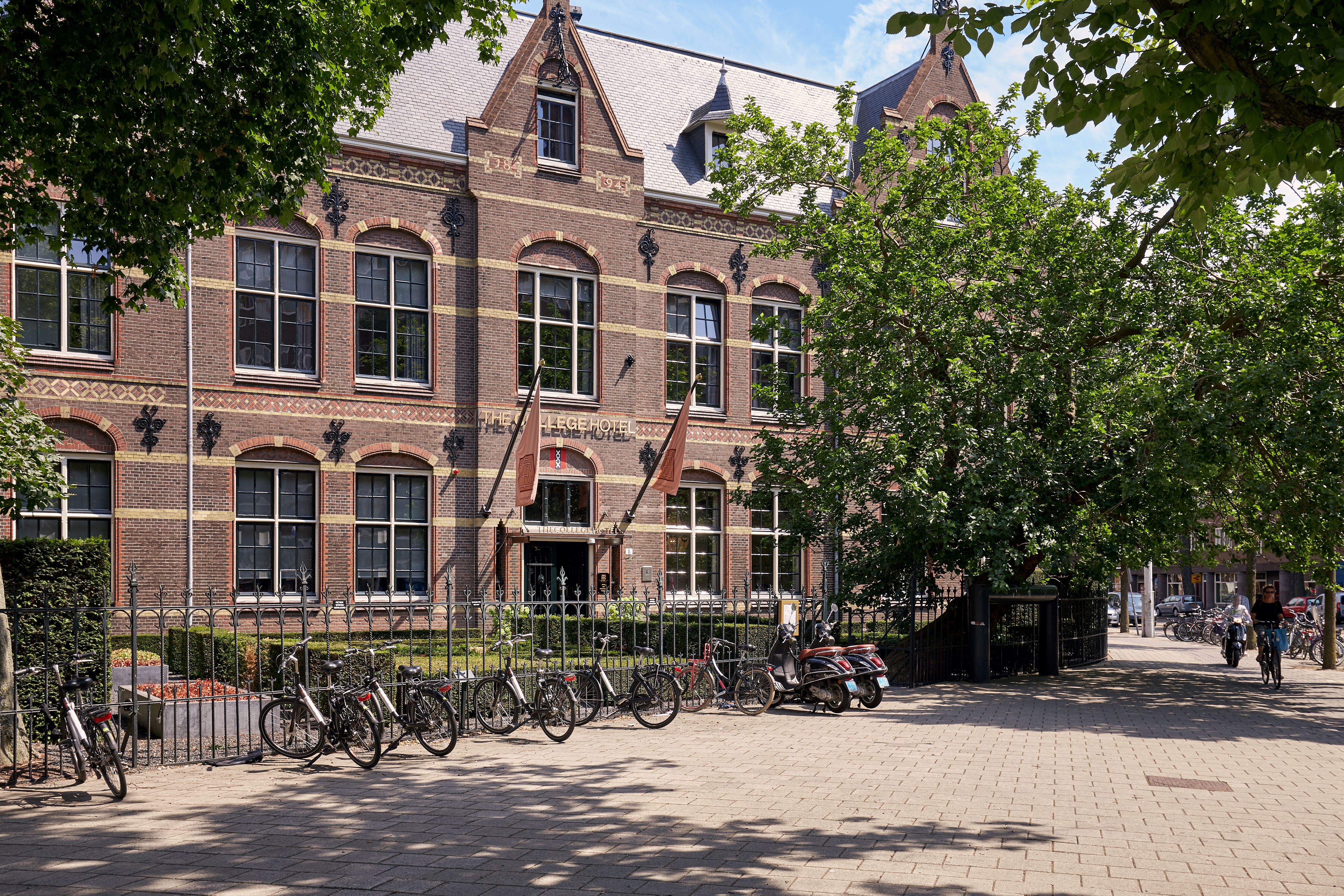 Na heropening The College Hotel opent nu ook Bar & Bistro