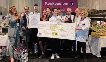 Björn de Waal met team Het Arsenaal 1309 wint de Euro-Toques Restaurantprijs