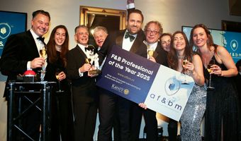Yaron Jansen wint F&B Professional of the Year Award 2025