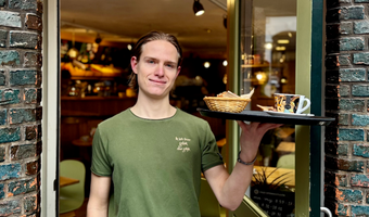 Het zit in de familie: Merlijn (20) is Bagelbaas in Leiden