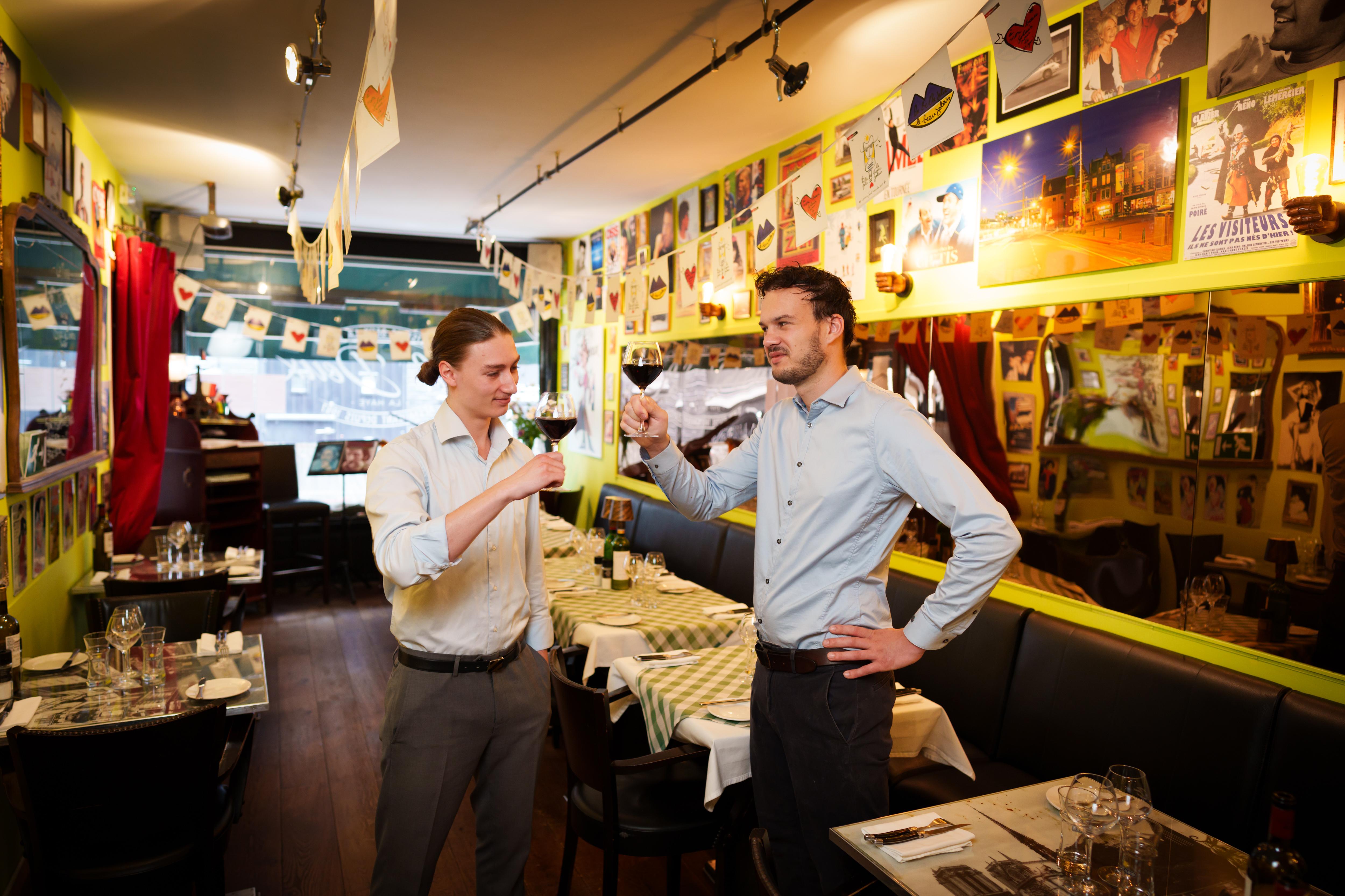 Café-restaurant Kamer neemt iconische Bistrot Deux la Place Den Haag over