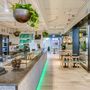 Poké Perfect opent grootste vestiging ooit op Schiphol Plaza