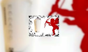 Cupido schiet raak bij Starbucks