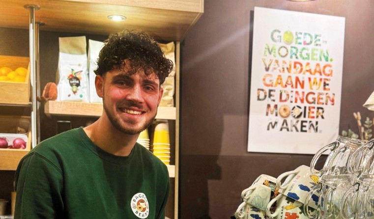 Kleine bageldromen worden werkelijkheid: Jaimy (22) neemt Bagels & Beans Hoorn over