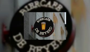 Piet de Jongh van café De Beyerd is HorecaHeld november