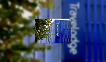 Travelodge lost schulden af, sluit hotels