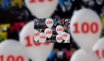 100-jarige feliciteert even zo oud café