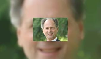 Marcel van Aelst ontvangt hospitality-award