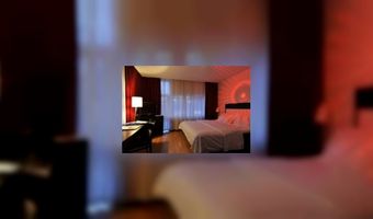 Top 10 social media hotels (video)