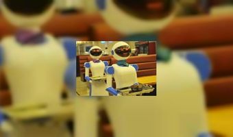 Robots runnen restaurant (video)