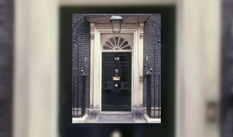 Jamie Oliver kookt voor vrouwen regeringsleiders