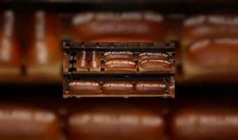 Bakker Bart komt met EK-brood