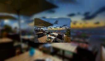 Zilte zeelucht bij Waves at the Kurhaus