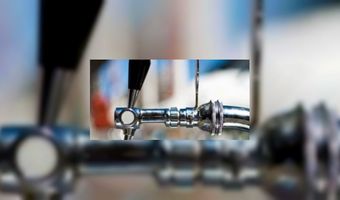 Inspecteuren controleren 'echt' bier 