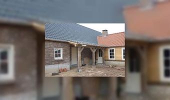 11 De bouw van mijn B&B: Berg met werk en grond verzet