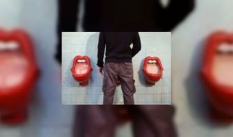 Feministen vinden urinoirs te seksistisch