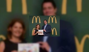 Gasten McDonald's doneren voor zieke kinderen