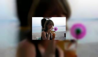 Tijdelijk cafÃ© in sfeer van strandtent 