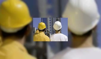 Gewonde door vallend restaurantplafond