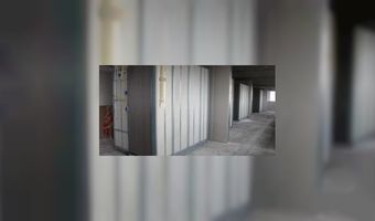 Eventjes 446 badkamers naar binnen hijsen