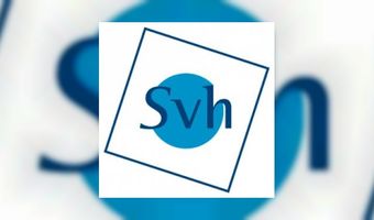 Sylvia Udo ontvangt SVH Bokaal