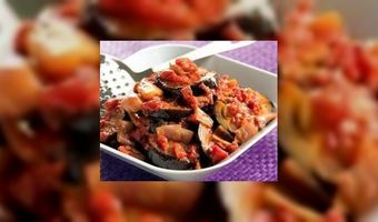 Stoofpot van aubergines