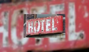 Een jaar slapen in A'damse hotels