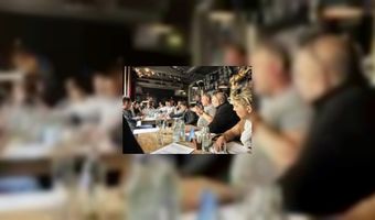 Kroeg en cafetaria onder een dak