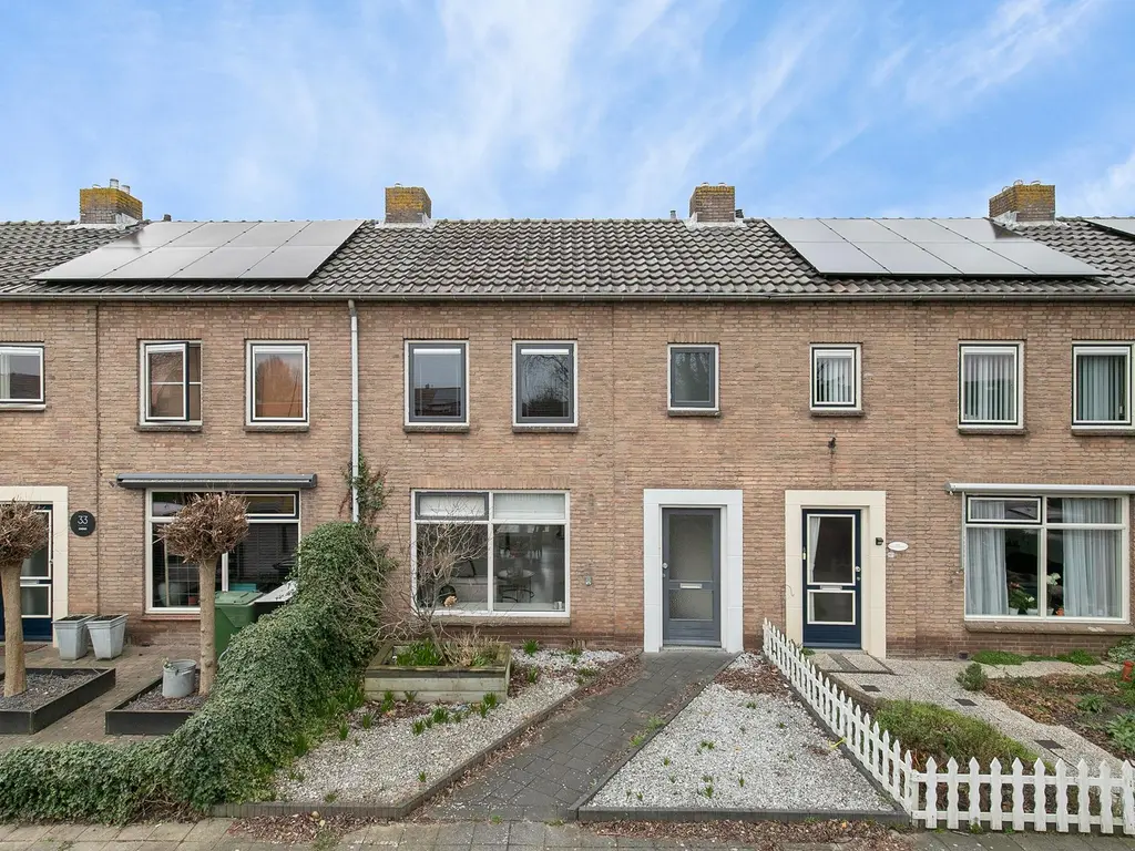 Graaf van Egmondstraat 35, OUD-BEIJERLAND