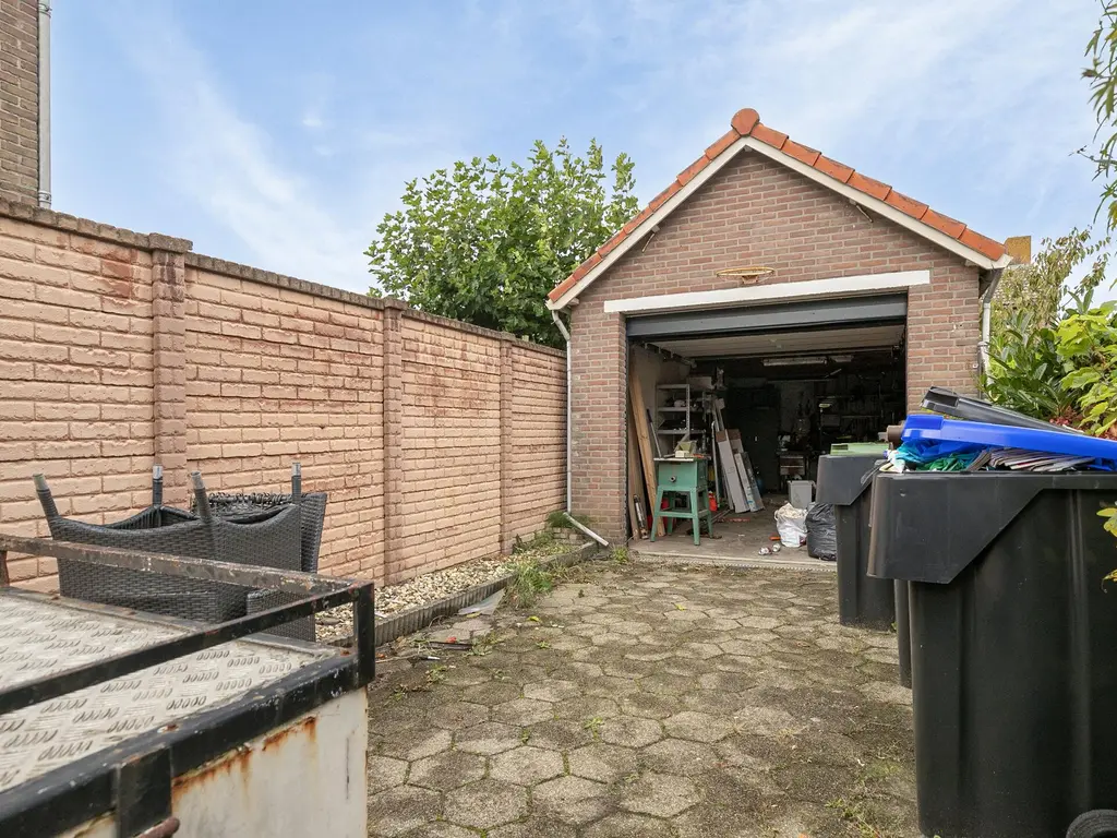 Prins Bernhardstraat 6, STELLENDAM