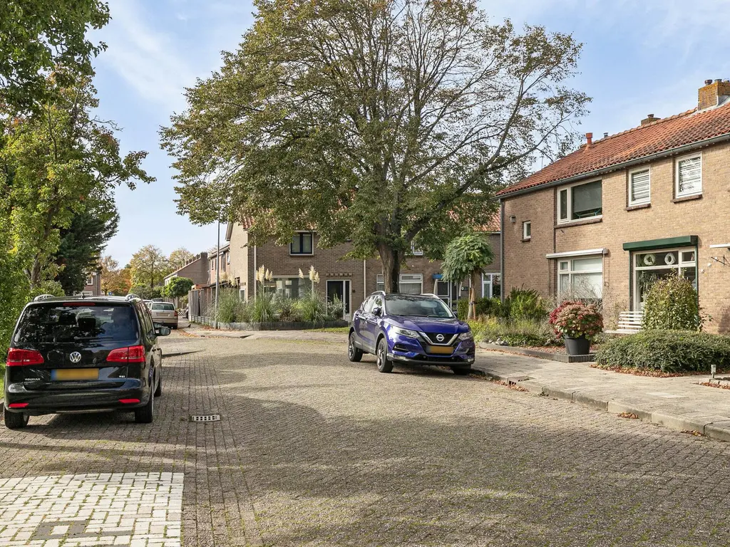 Prins Bernhardstraat 6, STELLENDAM