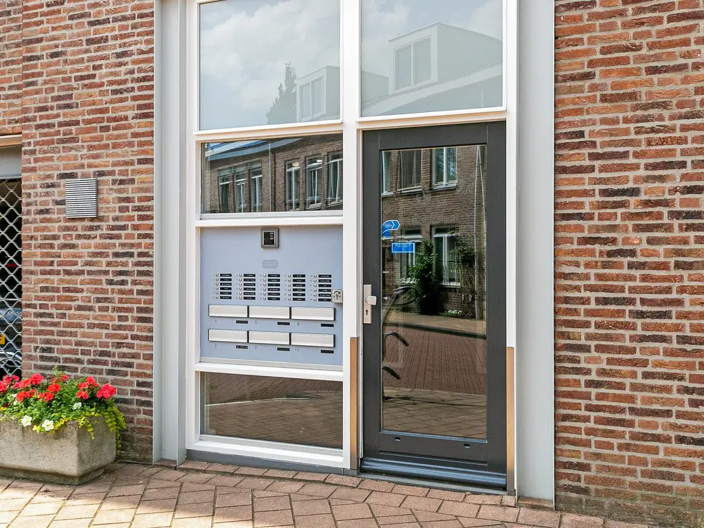 Vaartstraat 1, SPIJKENISSE