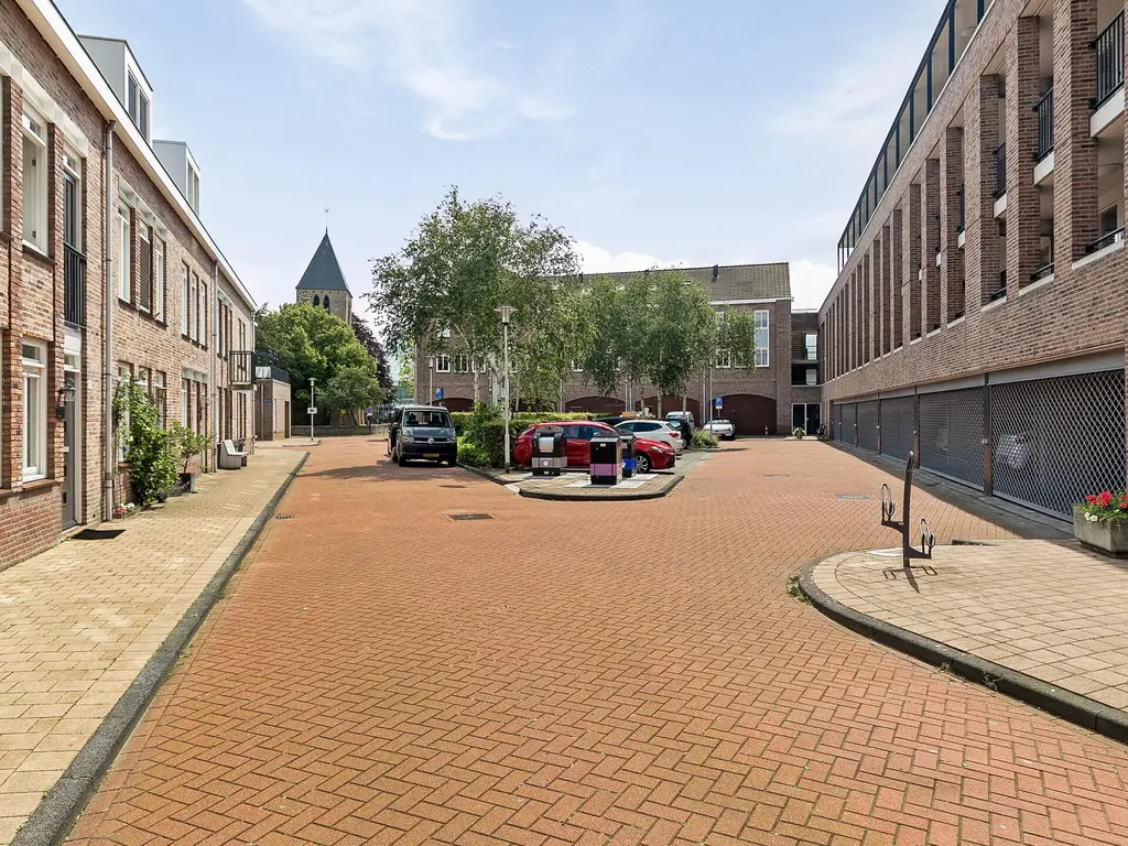 Vaartstraat 1, SPIJKENISSE