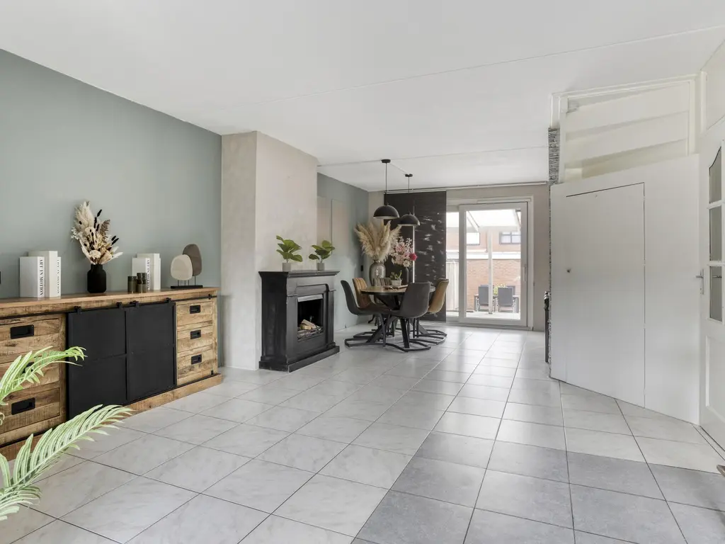 Emmastraat 112, ROZENBURG