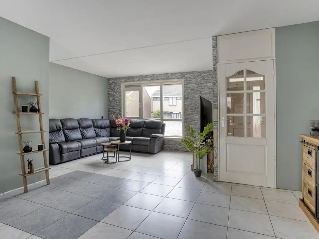 Emmastraat 112, ROZENBURG