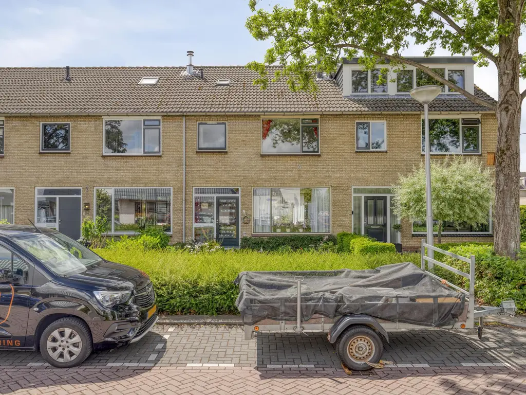 Wiardi Beckmanstraat 4, OUD-BEIJERLAND