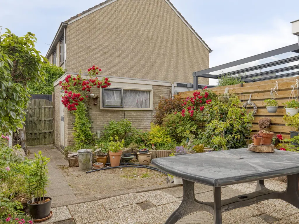 Wiardi Beckmanstraat 4, OUD-BEIJERLAND