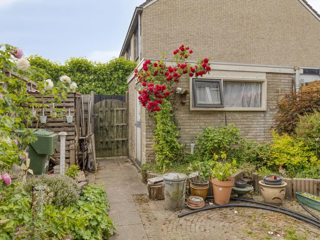 Wiardi Beckmanstraat 4, OUD-BEIJERLAND
