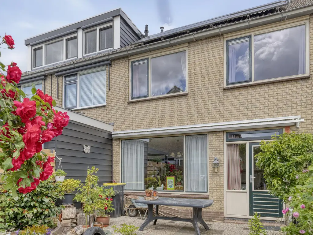 Wiardi Beckmanstraat 4, OUD-BEIJERLAND