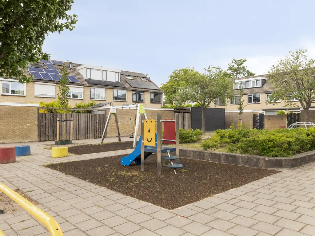Wiardi Beckmanstraat 4, OUD-BEIJERLAND