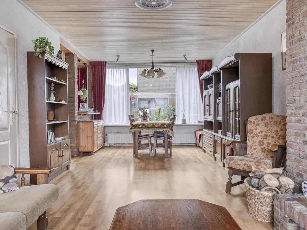 Wiardi Beckmanstraat 4, OUD-BEIJERLAND