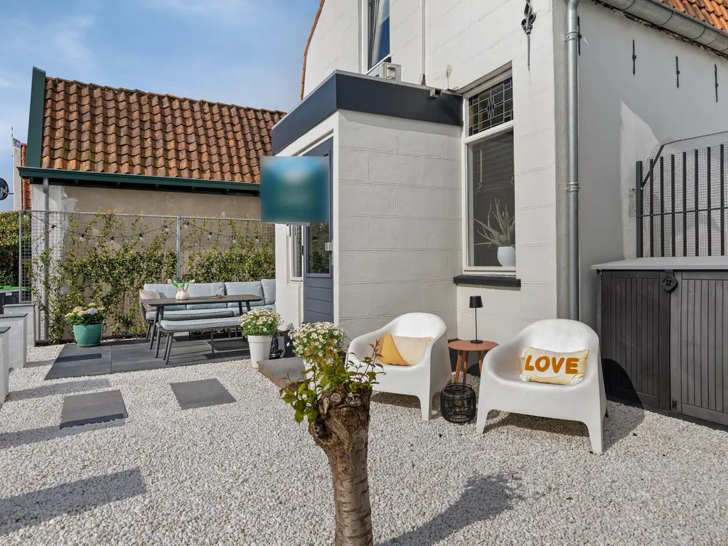 Dorpsstraat 42b, ZWARTEWAAL