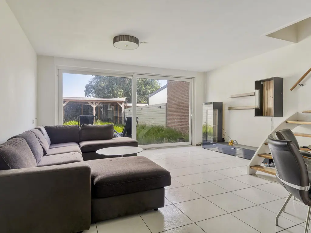 Baarsveen 418, SPIJKENISSE